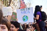 8 Simple ways to reduce your carbon footprint right now